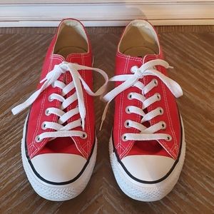Red Converse ♥